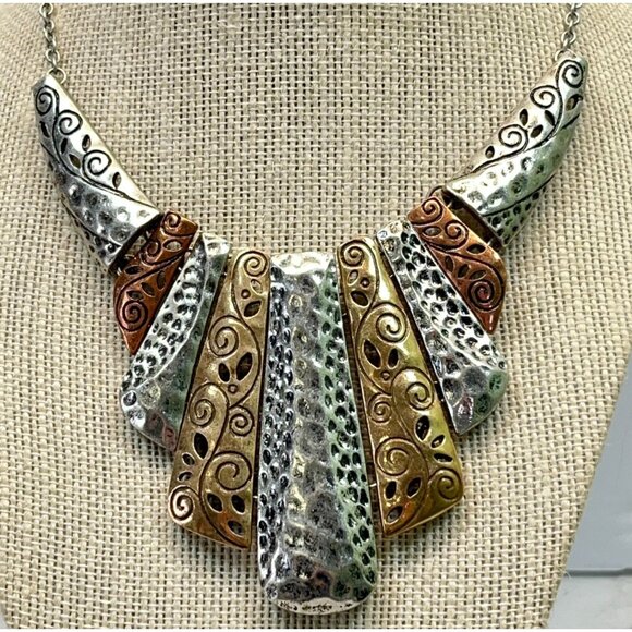 Vintage Metal Bib Necklace With Intricate Floral Segments Egyptian Revival - Picture 2 of 7